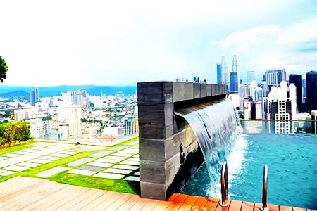 kl-skyline-hostel-rooftop-infinity-skypool-kuala-lumpur-3